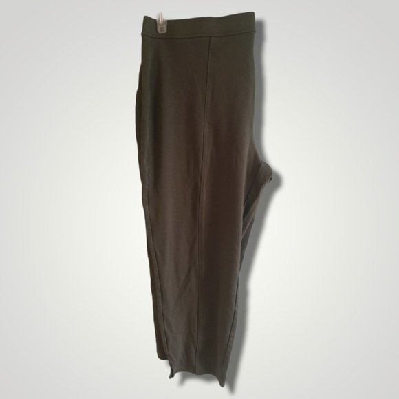 Isaac Mizrahi - Women's Olive Crop Pants - Picture 4 of 4